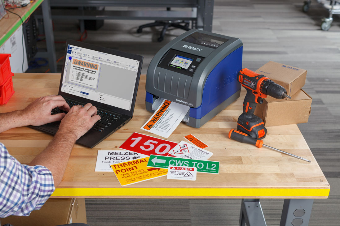 Impresora industrial de etiquetas BradyPrinter i3300